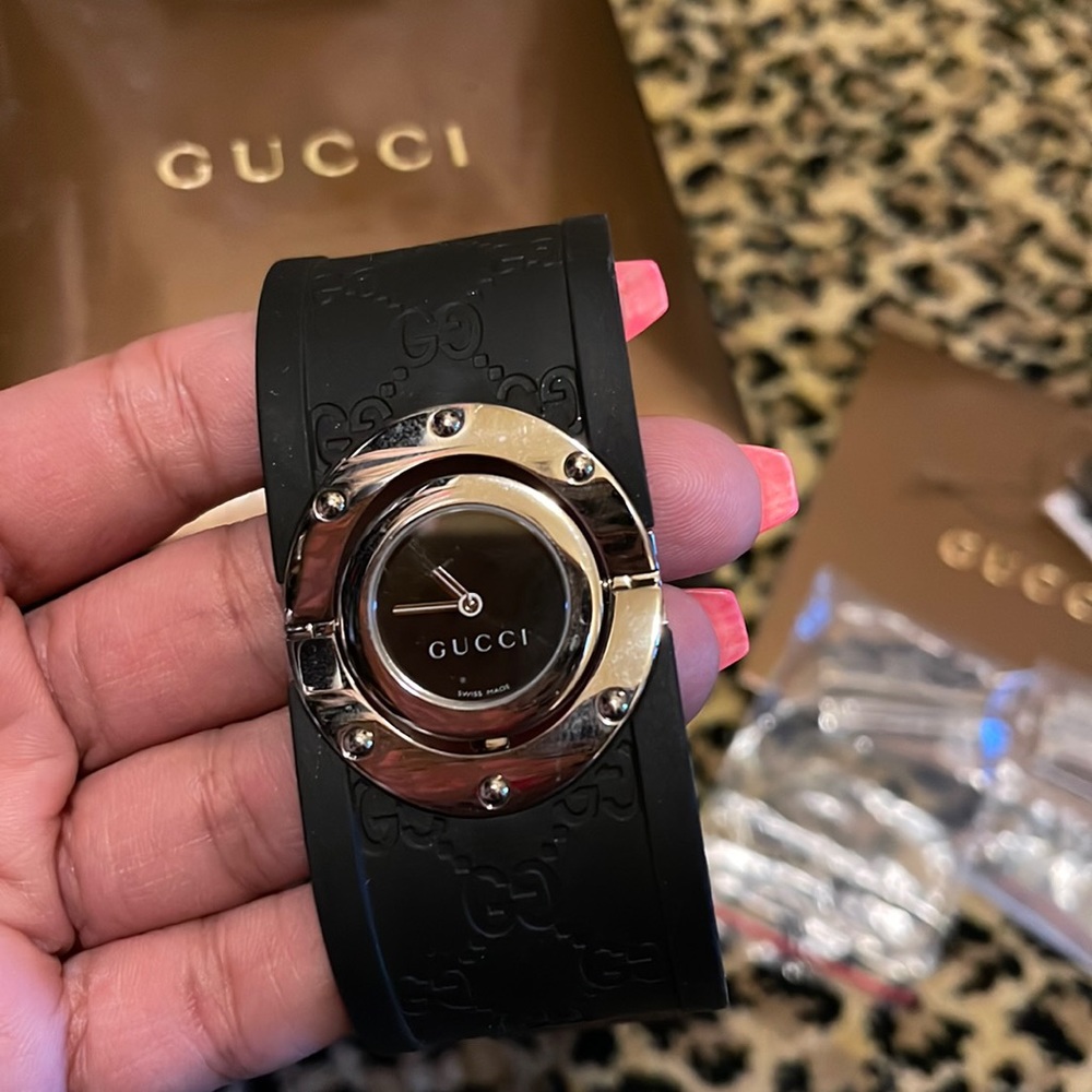Gucci watch and bracelet ♥️
